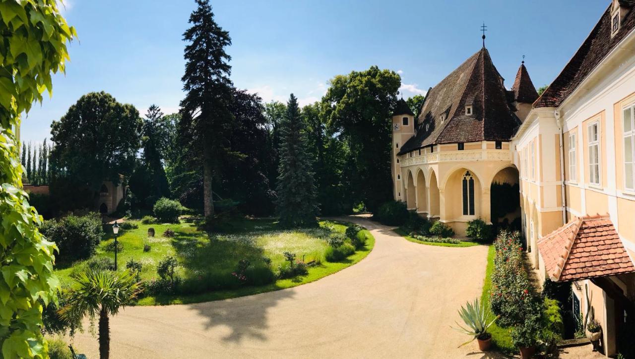 Ferienwohnung Schloss Schrattenthal מראה חיצוני תמונה